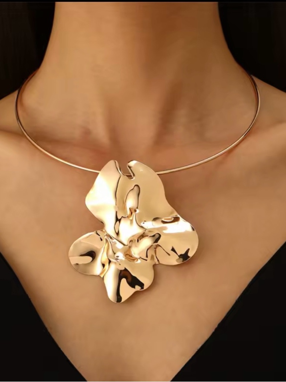 New Elegant Gold Color Big Flower Necklace Wrinkles Choker Bohemian